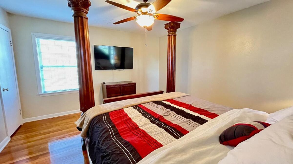 Quiet, Spacious, Historical District Near Hou Hobby Airport Holiday home