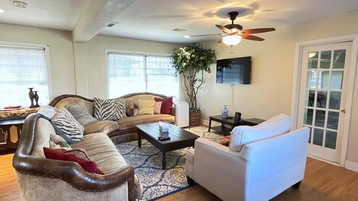Quiet, Spacious, Historical District Near Hou Hobby Airport * Houston